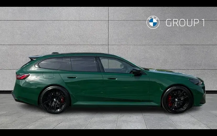 New BMW M5 Comfort Edition 717 HP (527 kW) 2026 Green Estate