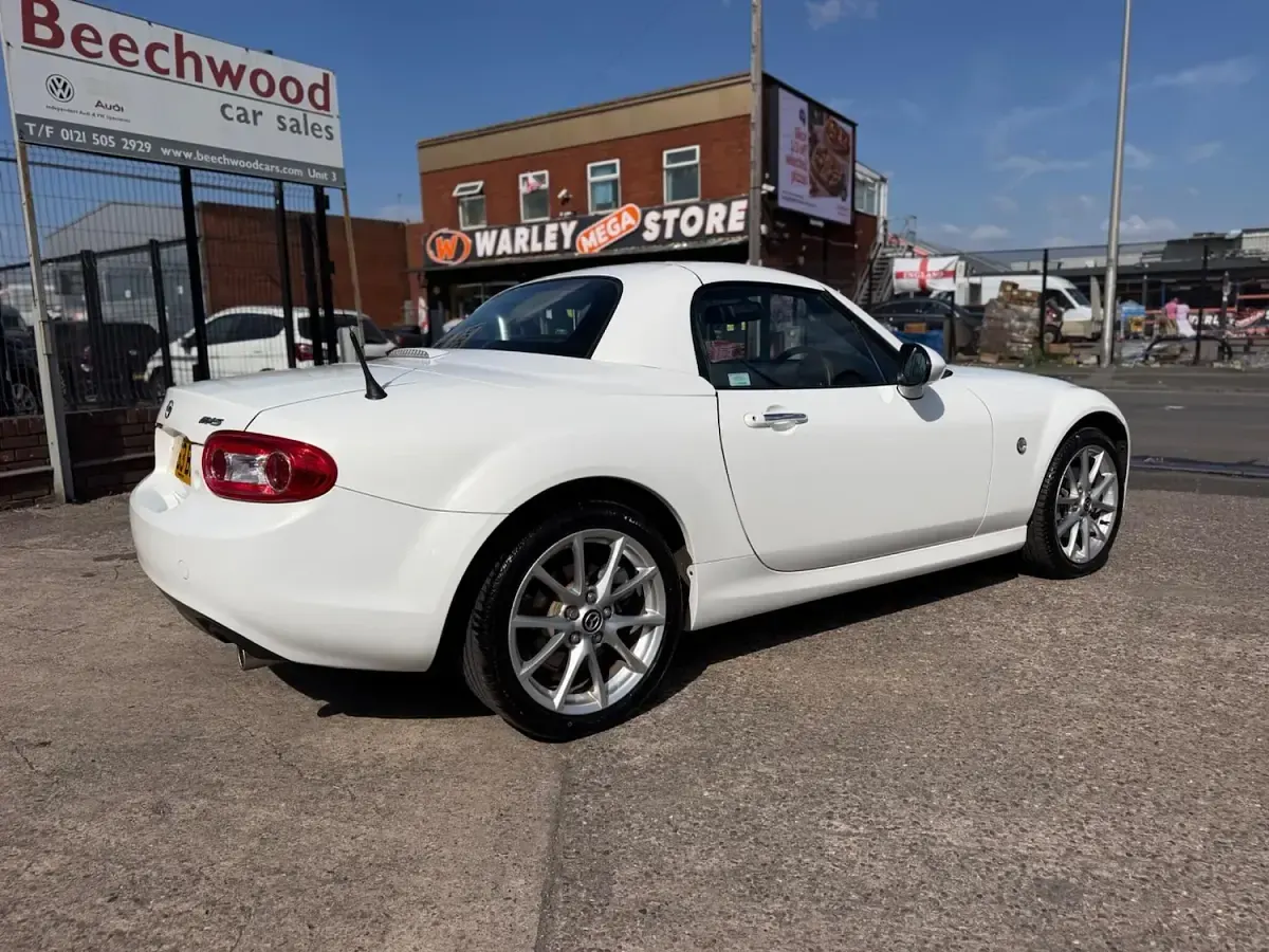 Used Mazda MX5 160 HP (117 kW) 2013 White Cabriolet