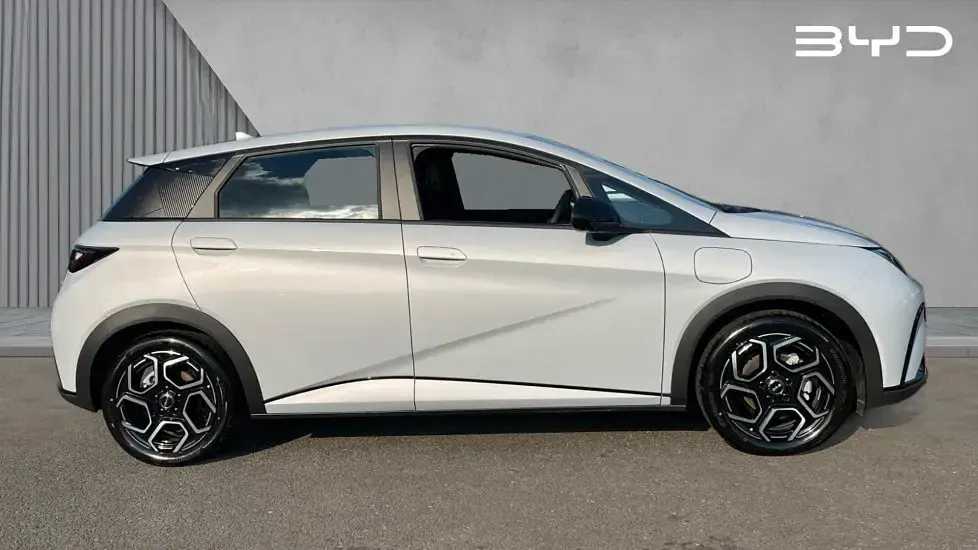 New BYD Dolphin Boost 129 kW (176 HP) 2026 White Hatchback