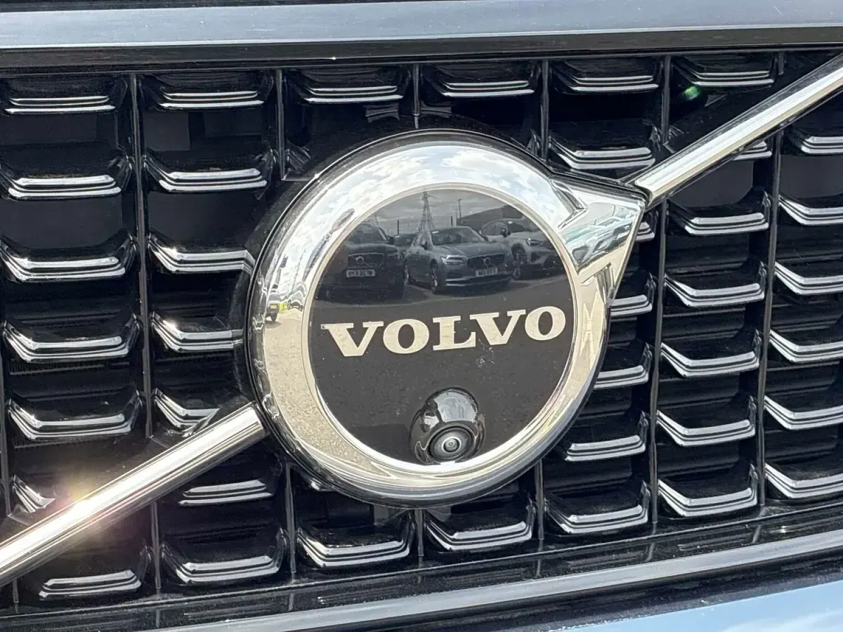 Used Volvo XC40 Ultra 2025 Blue SUV