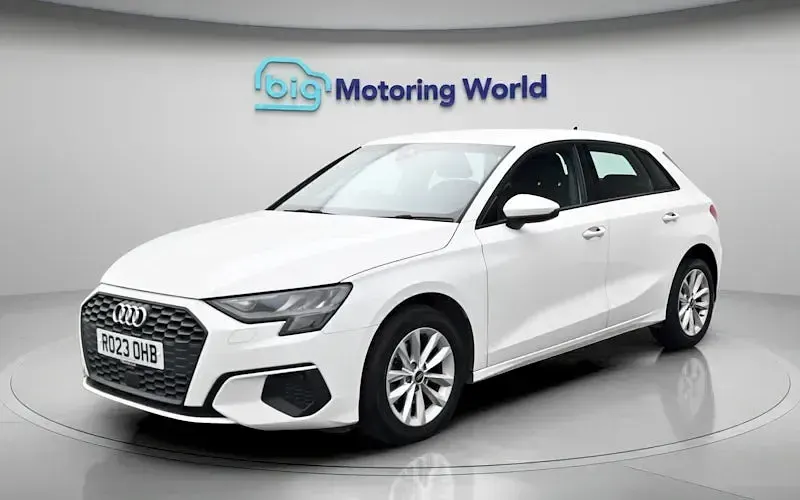 Used Audi A3 Sportback 110 HP (80 kW) 2023 White Hatchback