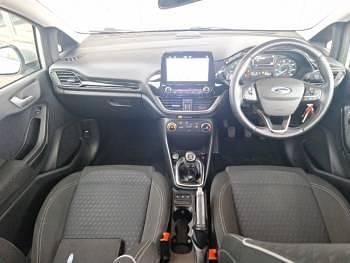Used Ford Fiesta Zetec 85 HP (62 kW) 2018 Silver Hatchback