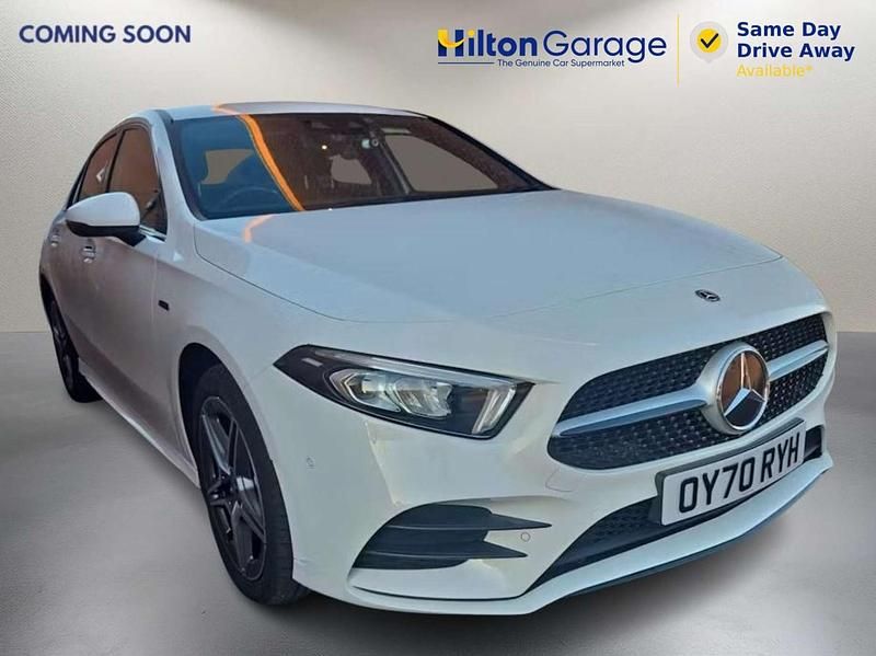 Begagnad Mercedes A250 AMG Line Premium 2020 Vit Sedan