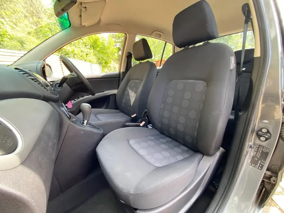Used Hyundai i10 Comfort 77 HP (56 kW) 2009 Grey Hatchback