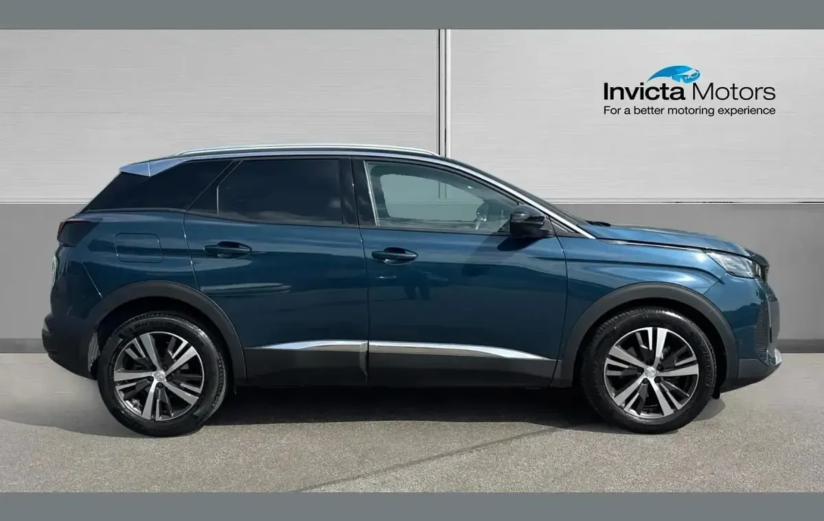 Used Peugeot 3008 Allure+ 131 HP (96 kW) 2023 Celebes blue metallic SUV