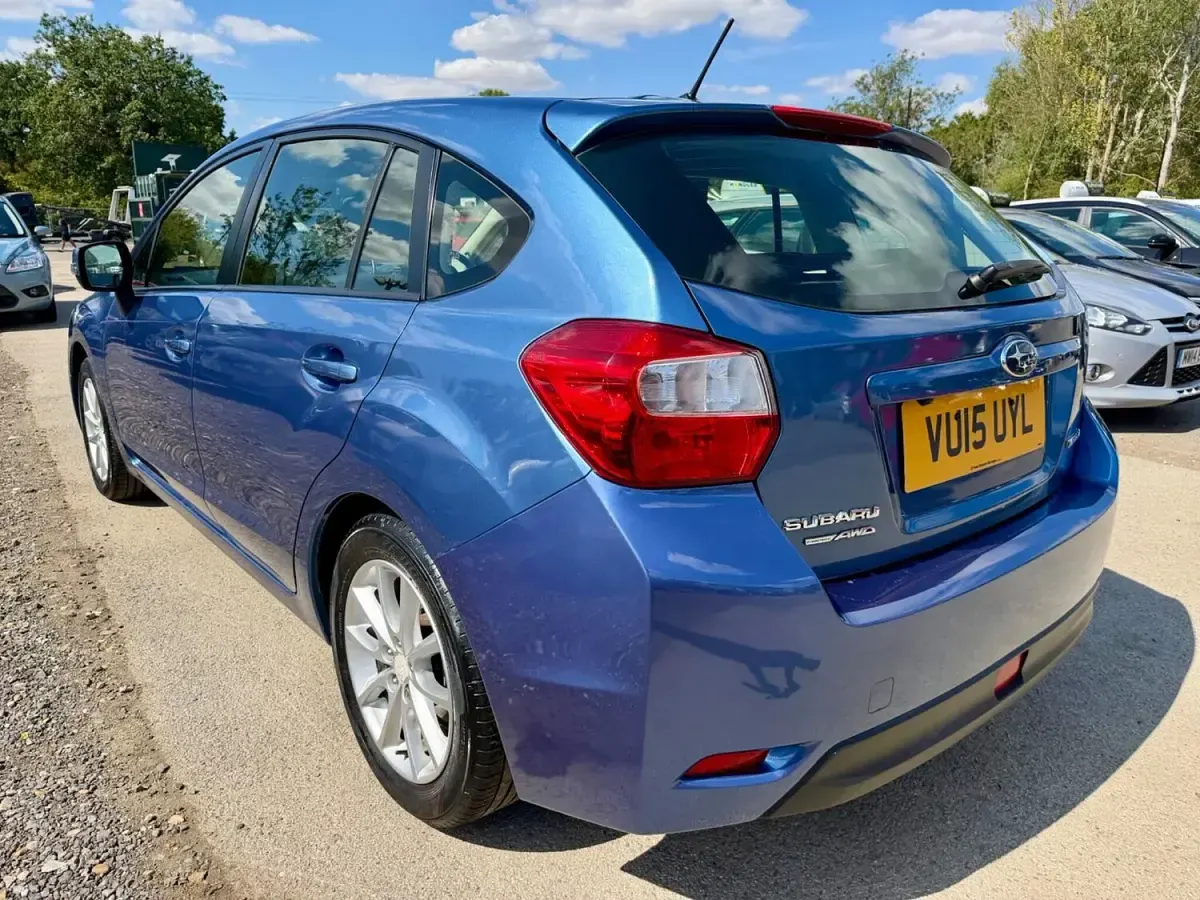 Used Subaru Impreza 114 HP (83 kW) 2015 Blue Hatchback