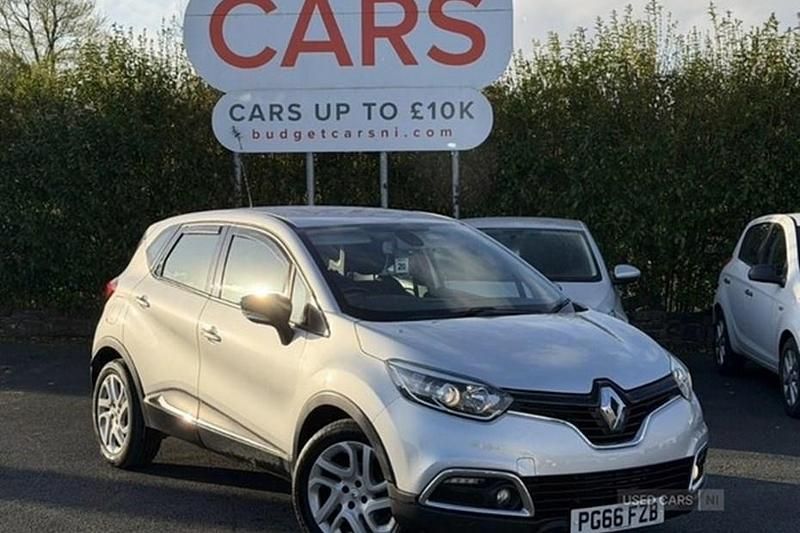 Second-hand Renault Captur Dynamique 90 CP (66 kW) 2017 Argintiu SUV