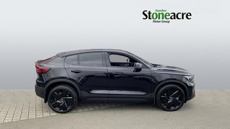 New Volvo EC40 Plus 325 kW (442 HP) 2026 Black SUV