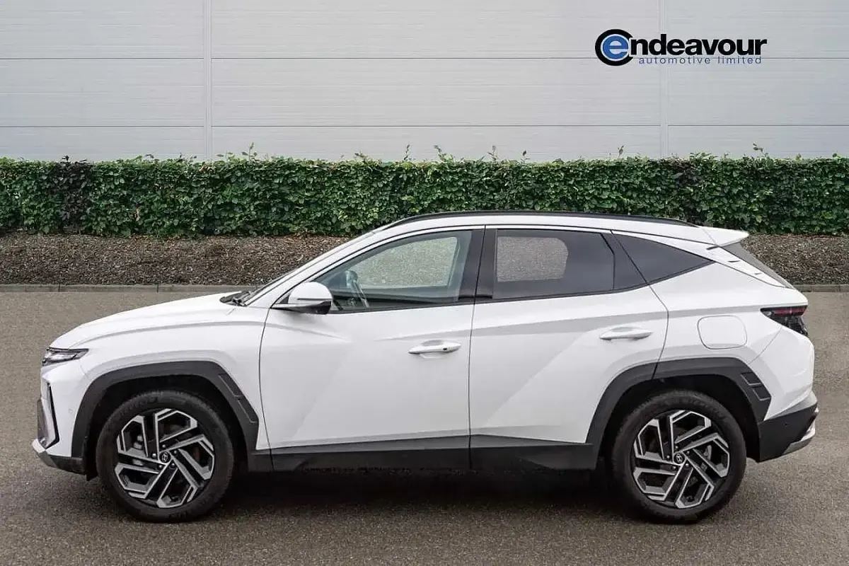 Used Hyundai Tucson Ultimate 215 HP (158 kW) 2025 White SUV