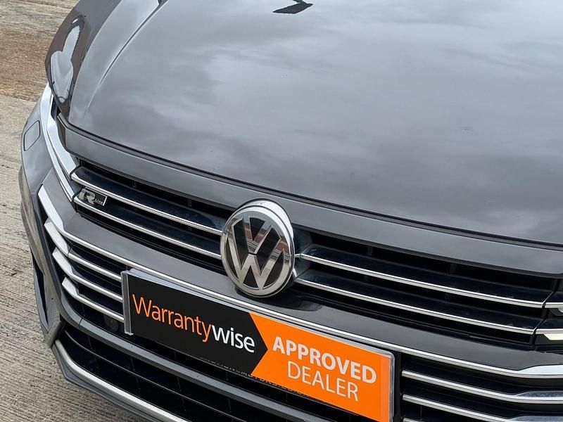 Usado VW Arteon R-line 150 HP (110 kW) 2019 Cinzento Citadino