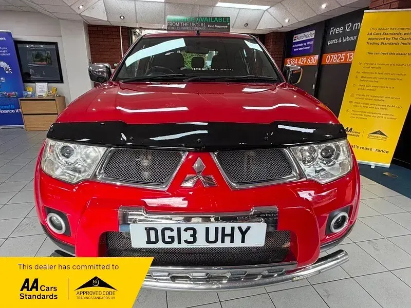 Used Mitsubishi L200 2013 Red Pickup