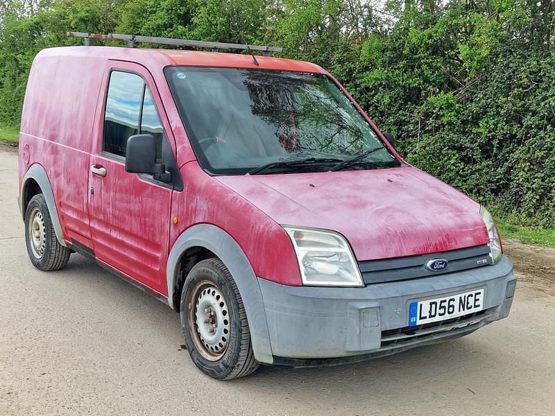 Used Ford Transit Connect 75 HP (55 kW) 2006 Red MPV