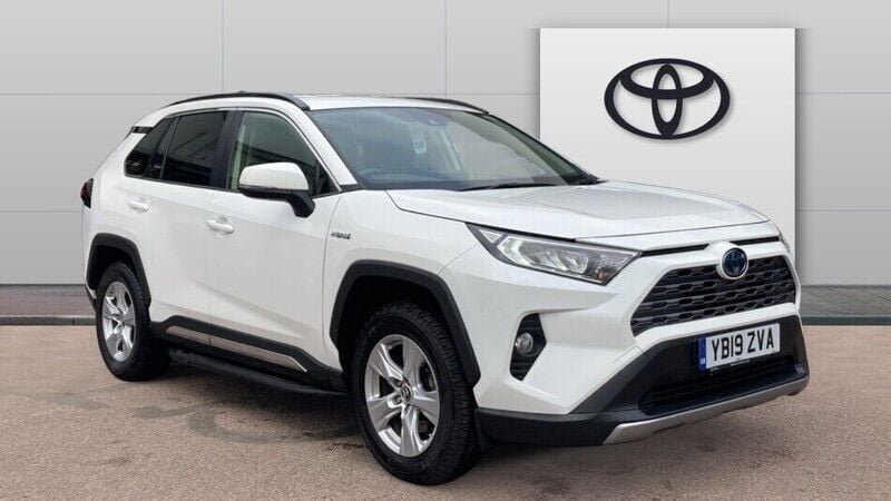 Used Toyota RAV4 Hybrid 218 HP (160 kW) 2019 Pure white SUV