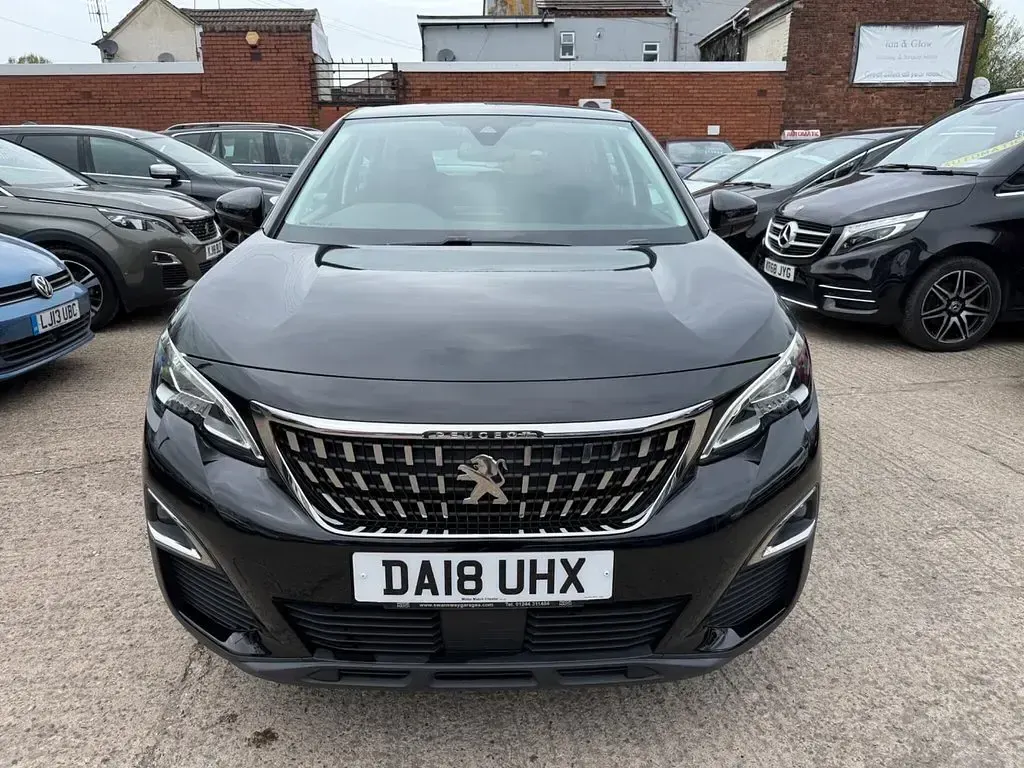 Used Peugeot 3008 Active 118 HP (86 kW) 2018 Black SUV