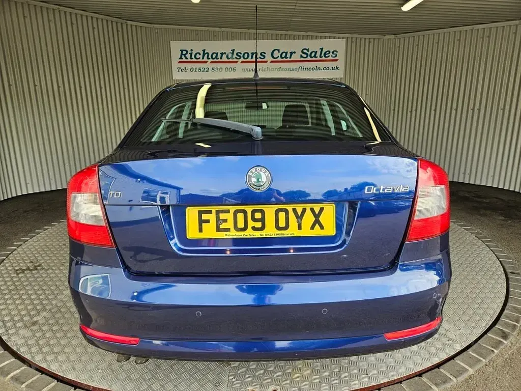 Used Skoda Octavia Elegance 105 HP (77 kW) 2009 Blue Hatchback