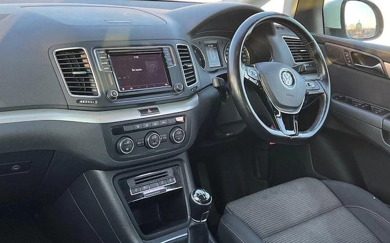 Used VW Sharan SE 150 HP (110 kW) 2017 White MPV