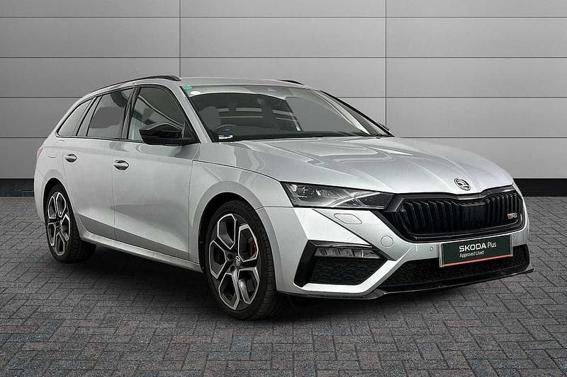 Brilliant silver metallic Used 2023 Skoda Octavia vRS Estate | £25,700 (A bit pricey) - Image 1/4