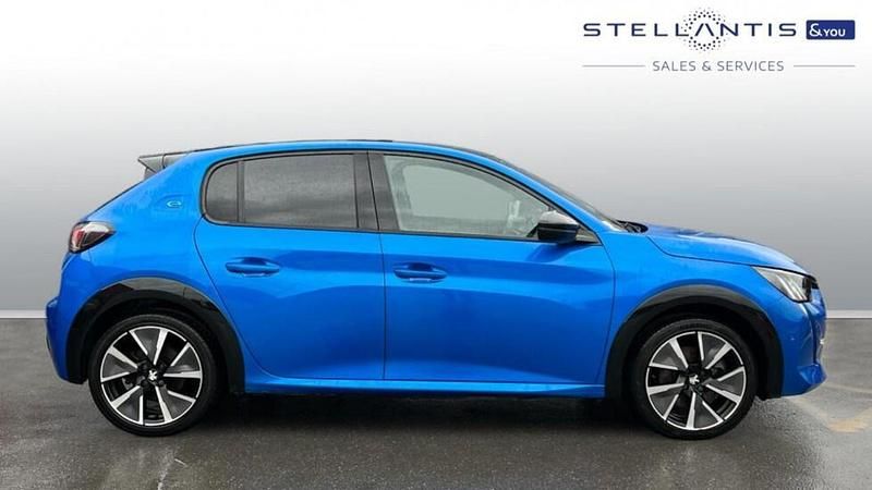 Used Peugeot e-208 Premium 98 kW (134 HP) 2022 Blue Hatchback