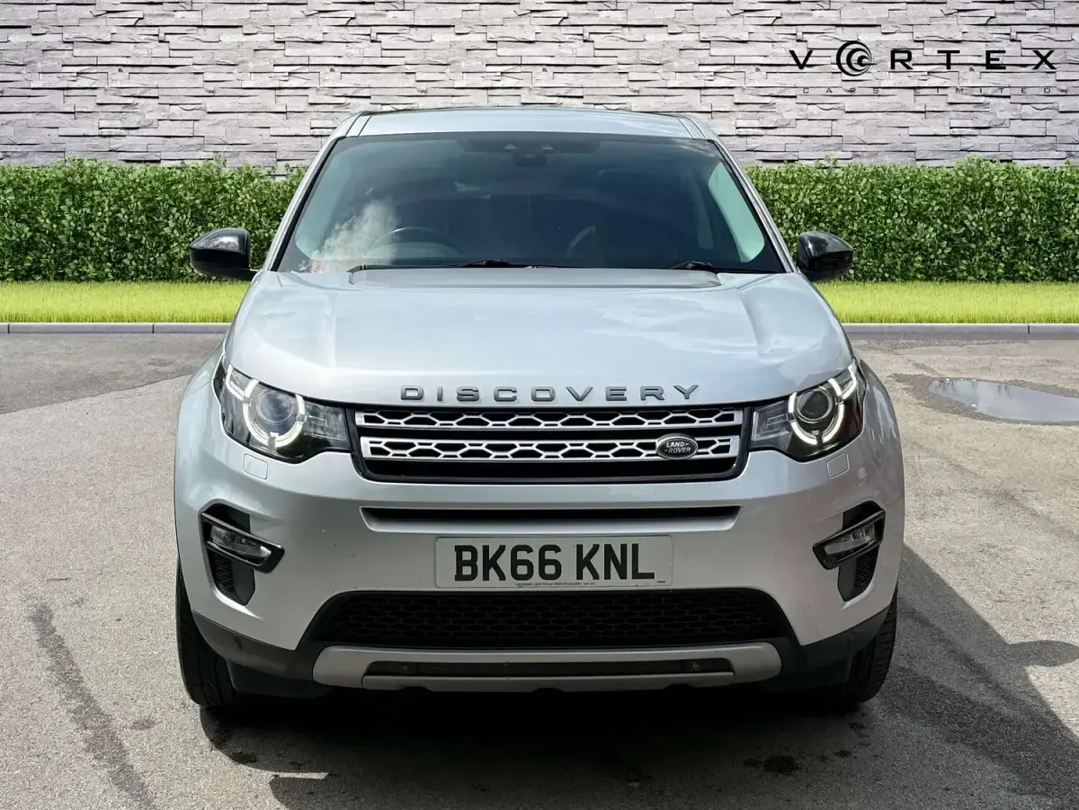 Used Land Rover Discovery Sport HSE 180 HP (132 kW) 2016 Silver SUV
