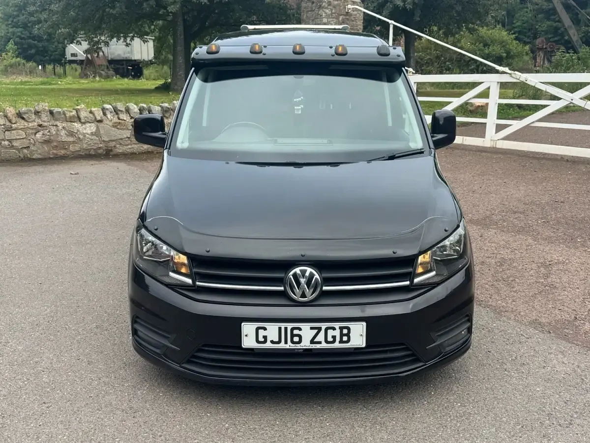 Used VW Caddy Highline 150 HP (110 kW) 2016 Black MPV