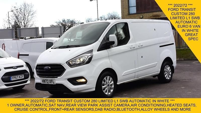 Used Ford Transit Custom Limited 130 HP (95 kW) 2022 White Van