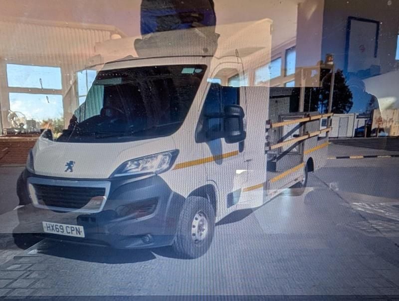 Used Peugeot Boxer 160 HP (117 kW) 2019 White Van