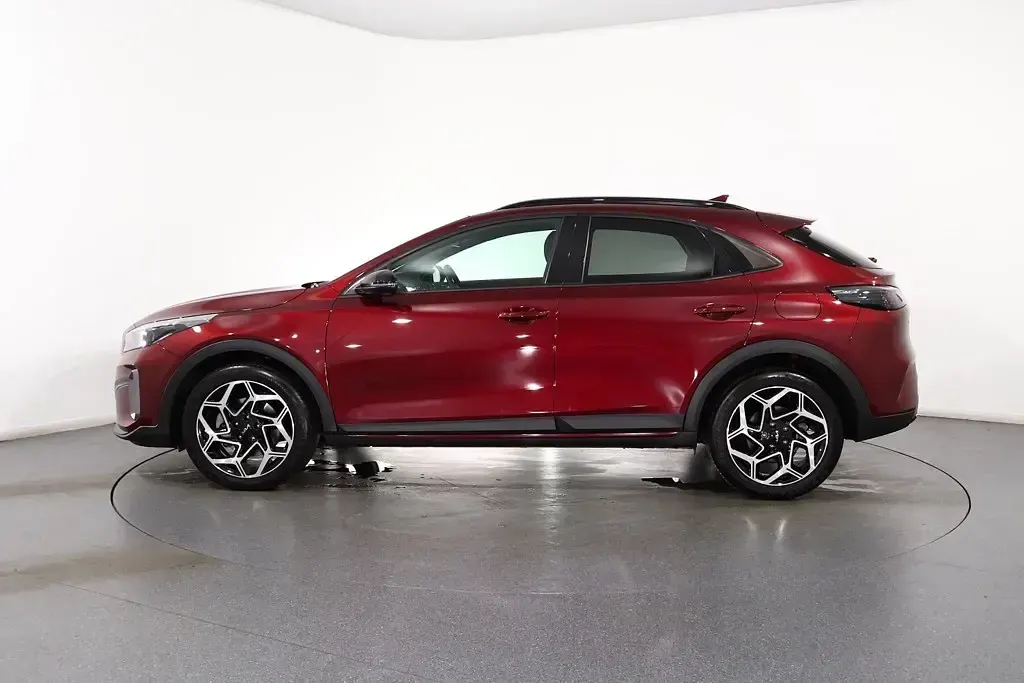 Used Kia XCeed EX 2025 Red SUV