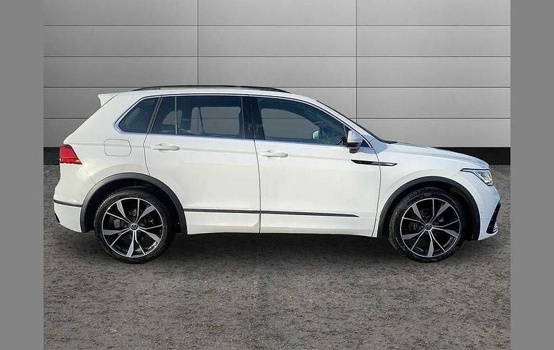 Used VW Tiguan R-line 150 HP (110 kW) 2022 White SUV