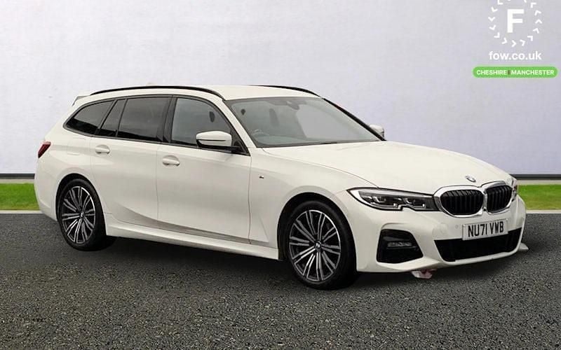 White Used 2021 BMW 320 M Sport Estate | £20,399 (Good price) - Image 1/4