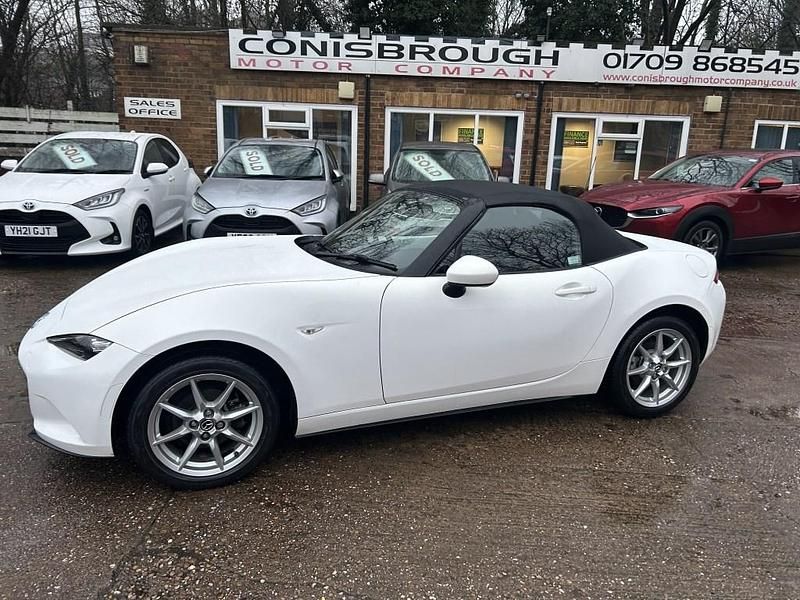 Used Mazda MX5 2015 White Cabriolet