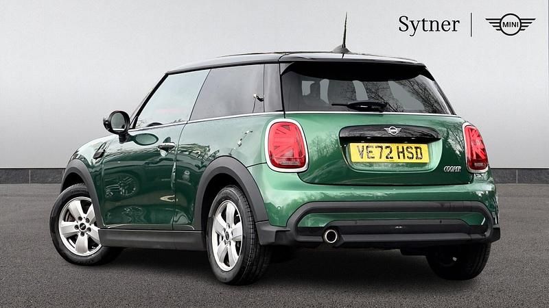 Used Mini Cooper Classic 134 HP (98 kW) 2022 Green Hatchback