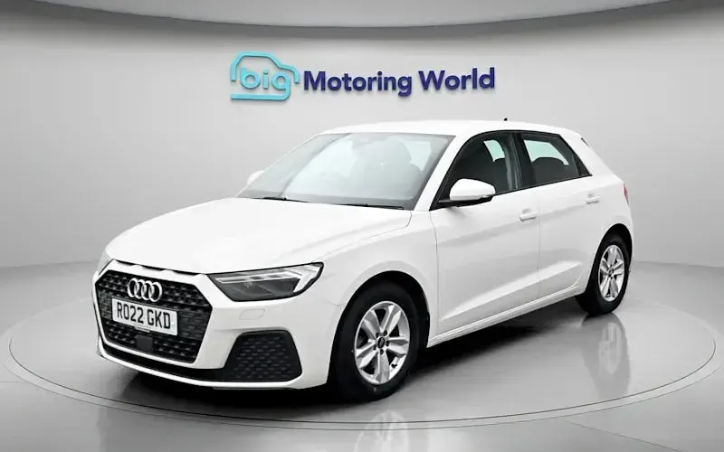 Używany Audi A1 Sportback 110 KM (80 kW) 2022 Biały Hatchback