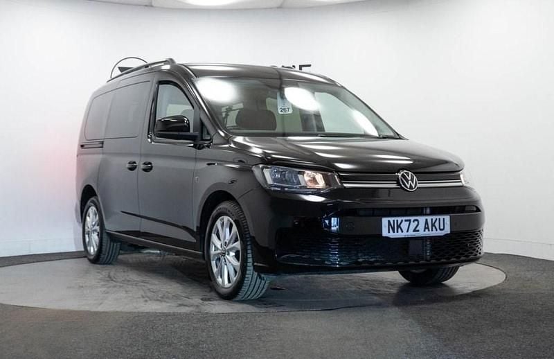 Black Used 2022 VW Caddy Maxi S MPV | £20,499 (Good price) - Image 1/4