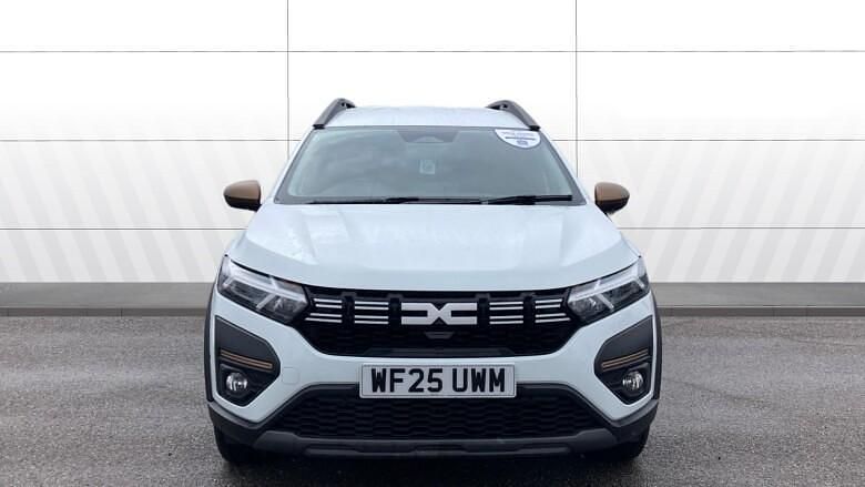Used Dacia Jogger Extreme 140 HP (102 kW) 2025 White MPV