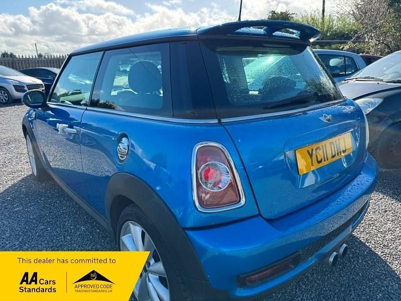 Begagnad Mini Cooper S 184 HK (135 kW) 2011 Blå Halvkombi