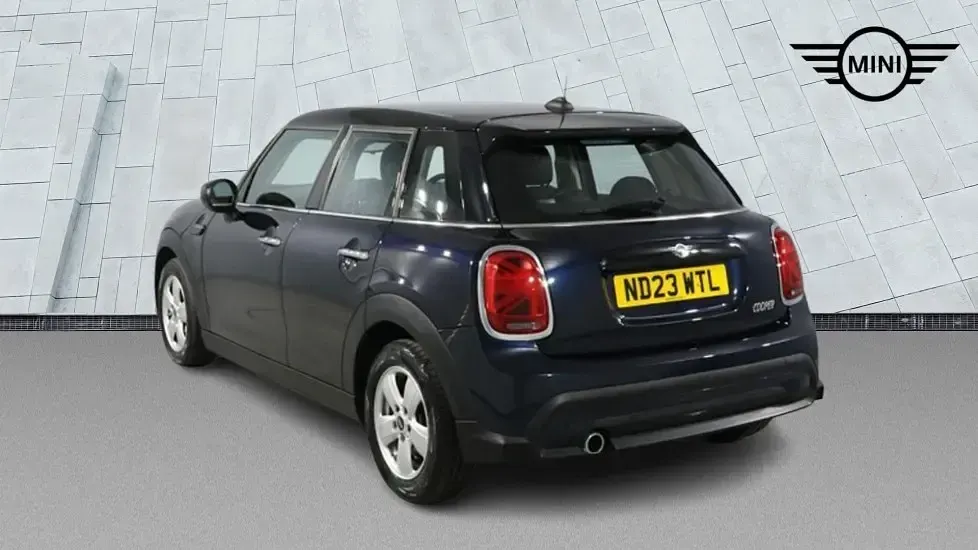 Used Mini Cooper Classic 134 HP (98 kW) 2023 Black Hatchback