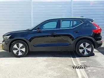 Usado Volvo XC40 Core 211 HP (155 kW) 2023 Preto SUV