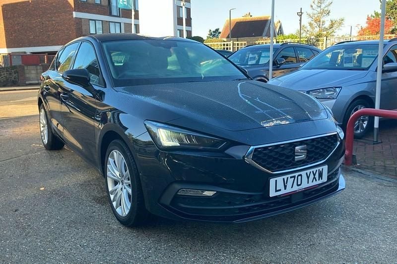 Black Used 2021 Seat Leon SE Dynamic Hatchback | £14,265 (Fair price) - Image 1/3