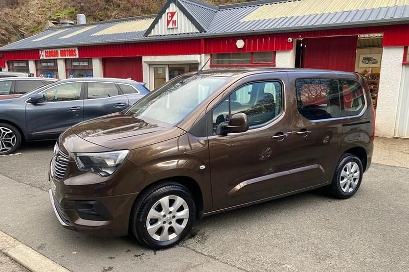 Used Vauxhall Combo S 100 HP (73 kW) 2020 Brown MPV