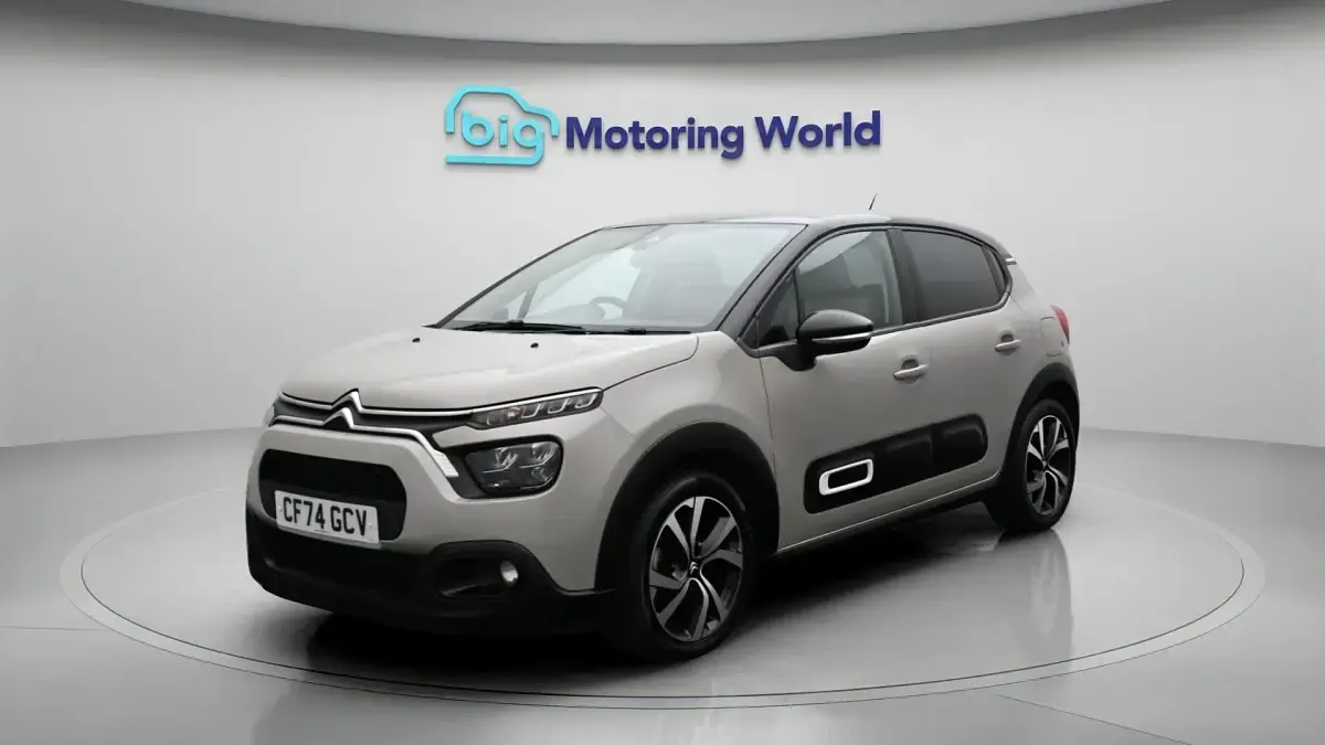 Używany Citroën C3 PureTech 109 KM (80 kW) 2024 Szary Hatchback