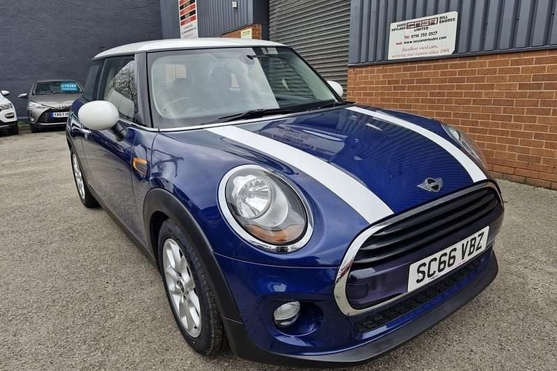 Used Mini Cooper Hatch 136 HP (100 kW) 2016 Blue Hatchback