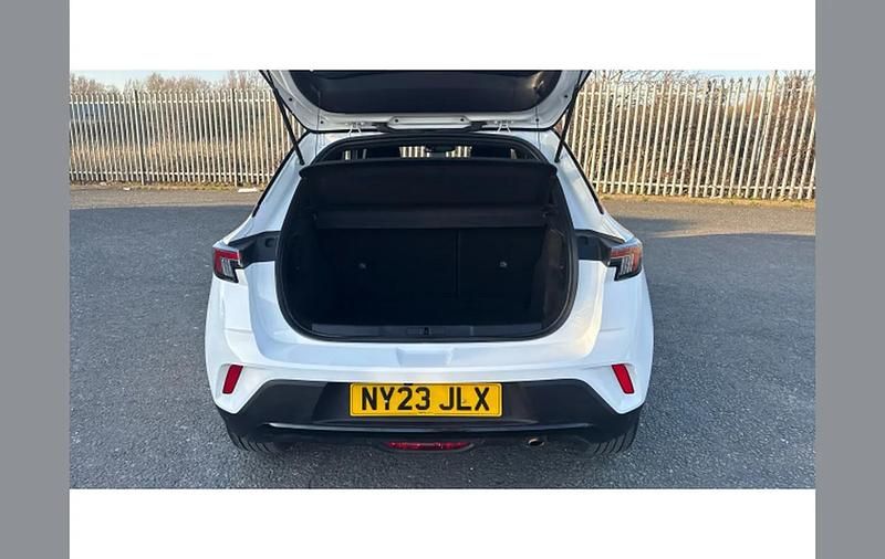 Used Vauxhall Mokka 100 HP (73 kW) 2023 White SUV