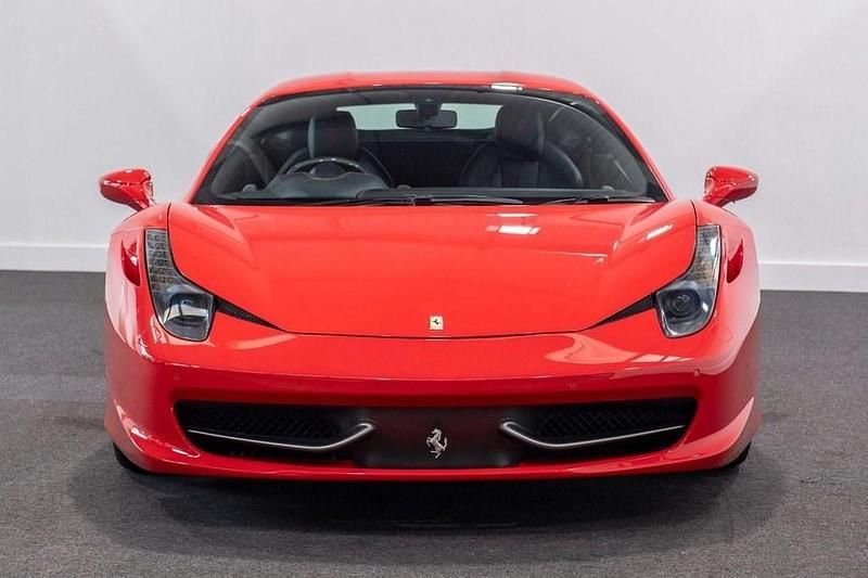 Used Ferrari 458 570 HP (419 kW) 2010 Red Coupe
