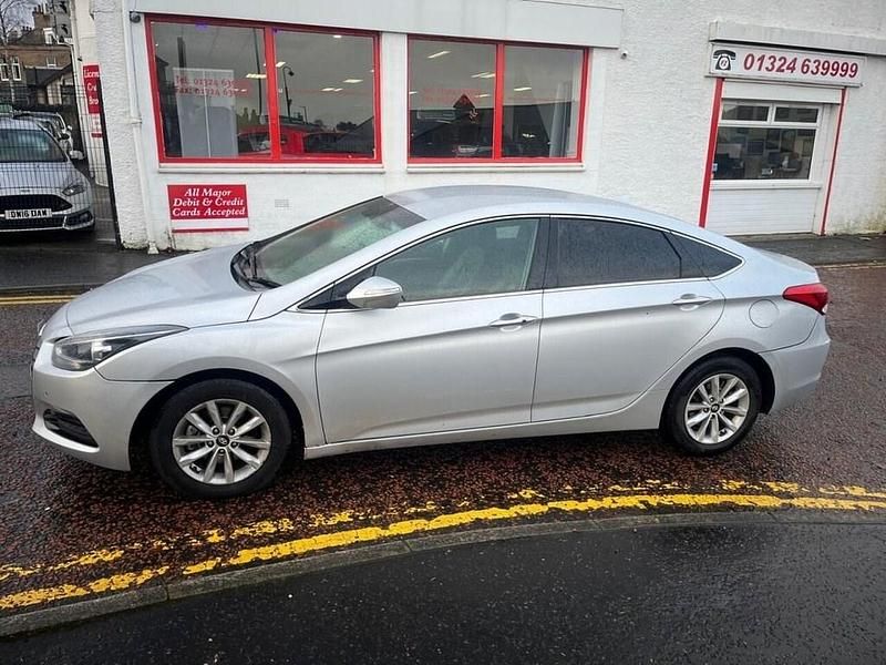 Silver Used 2015 Hyundai i40 SE Sedan | £5,990 (Fair price) - Image 1/4