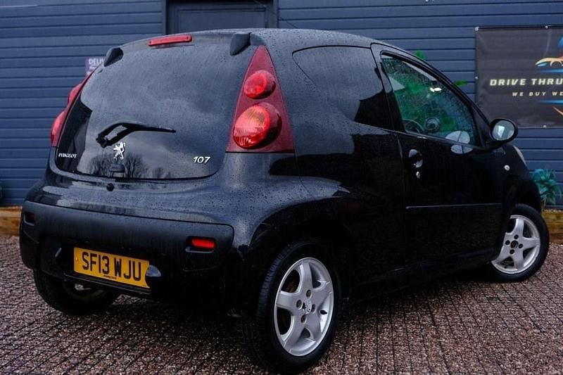 Used Peugeot 107 Allure 68 HP (50 kW) 2013 Black Hatchback
