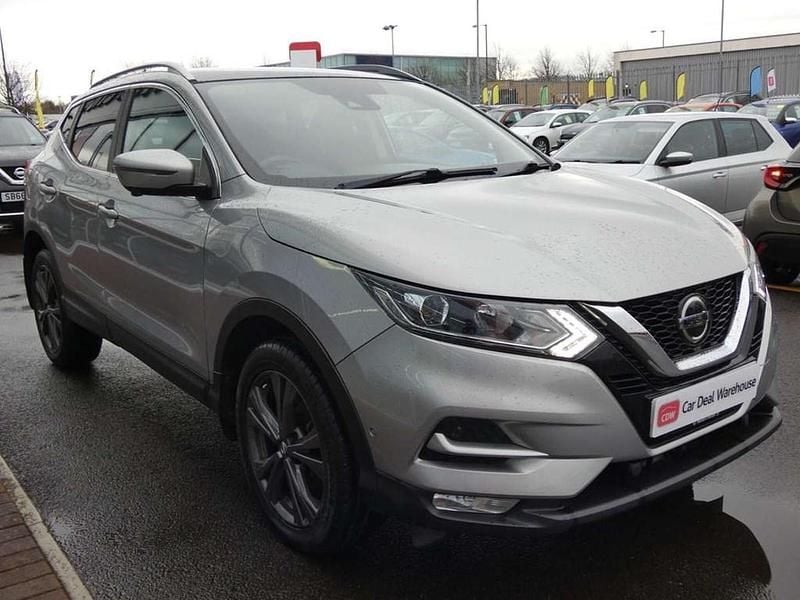 Used Nissan Qashqai N-Connecta 138 HP (101 kW) 2018 Silver SUV