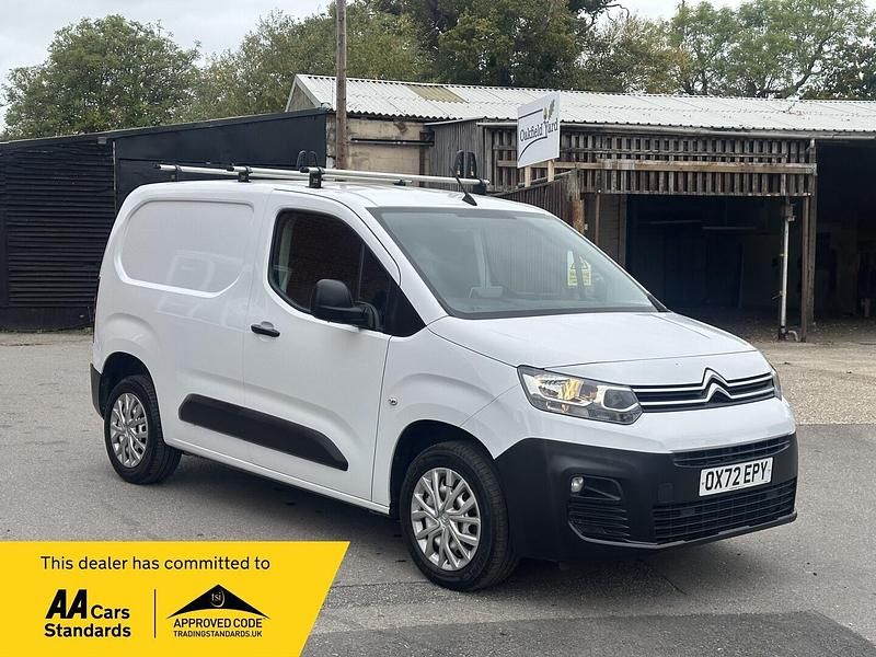 White Used 2023 Citroën Berlingo MPV | £13,500 (A bit pricey) - Image 1/4