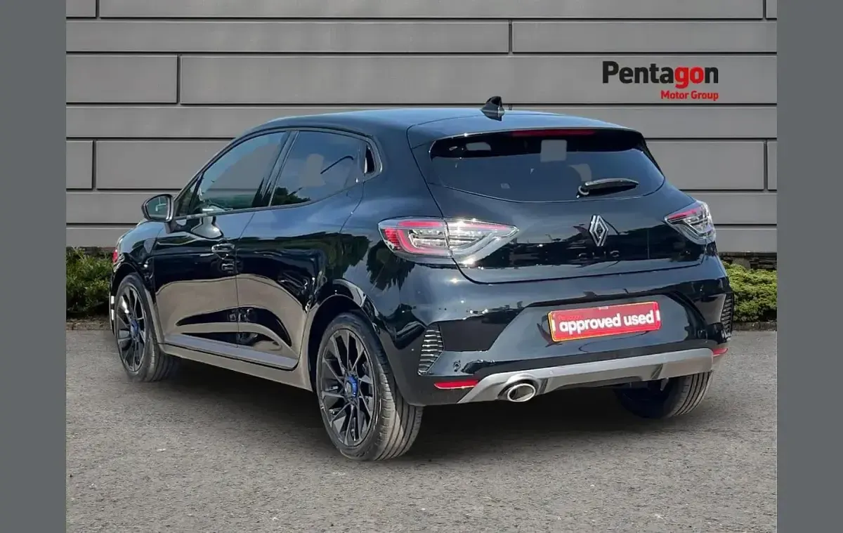 New Renault Clio Techno Esprit Alpine 88 HP (64 kW) 2026 Black Hatchback