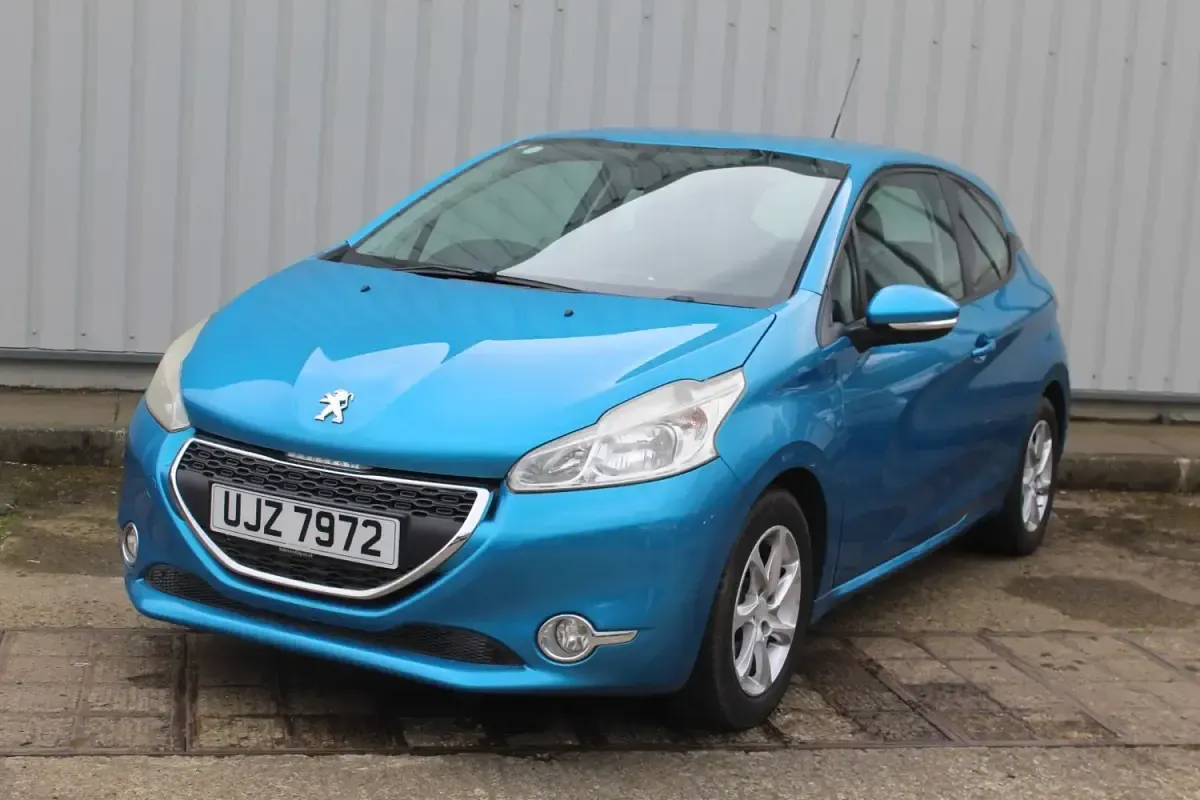 Begagnad Peugeot 208 Active 2013 Blå Halvkombi