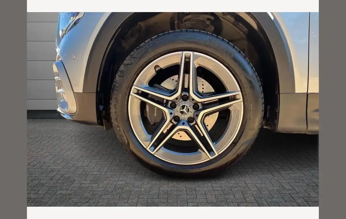 Used Mercedes GLB200 Executive 161 HP (118 kW) 2025 Silver SUV